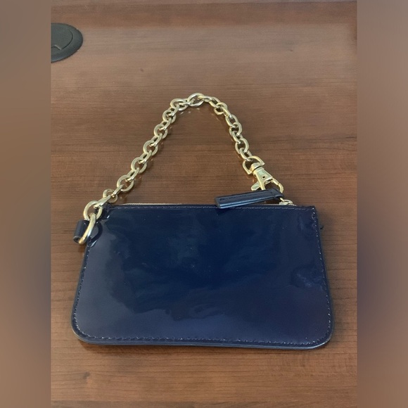 Tommy Hilfiger Wristlet Blue Patent Pouch With Chain Strap Logo 5.5 x 3.5" - Picture 5 of 6